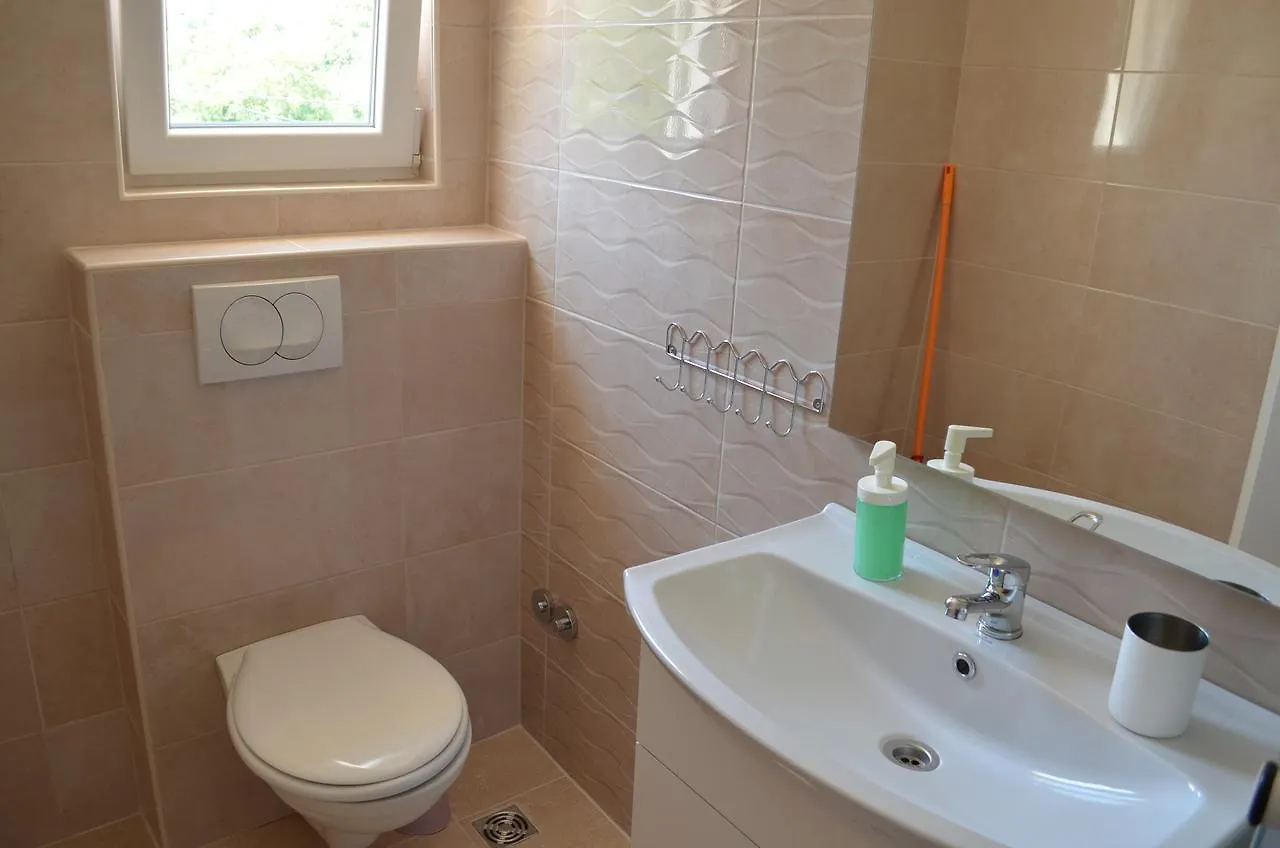 Apartments Petar Draga Bašćanska كرواتيا