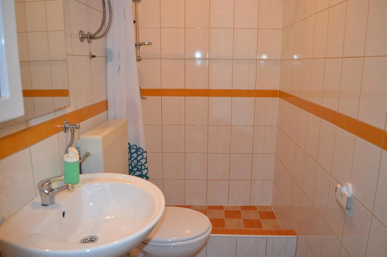 Apartments Petar Draga Bašćanska